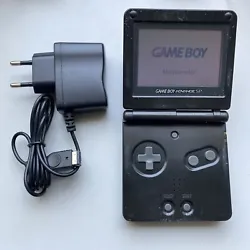 Console Game Boy Advance SPModèle : AGS-001Coloris : noirConsole fonctionne bien.Le bouton L est un peu lourd. Avec...
