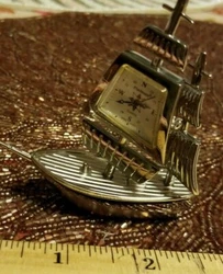 Platinum Quartz Solid Metal Small Desk Clock - keeps time, new battery.