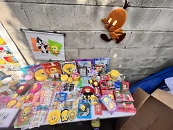 HI I HAVE A HUGE LOT OF VINTAGE TWEETY ITEMS, FROM BLANKETS COSTUMES PAJAMAS SLIPPERS CUPS LAMPS PLUSH BIG AND SMALL...