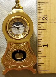 Bulova Solid Brass Small Desk clock - keeps time, new battery.
