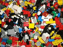 Vrac lot de 100 petites pieces de finition LEGO / city space star wars castle. Lot doccasion. Photo non contractuelle,...