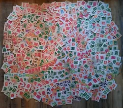 Gros Lot de Timbres France petit format sur fragments oblitérés plusieurs centaines.  Présence de doubles et...