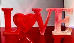 Love En Résine Epoxy. 20x7x1 cmFait main Modèle unique Plusieurs coloris disponibles voir les autres annonces