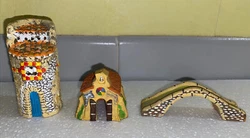 Bonjour Je vend ces anciens décors de creche du santonnier Fouque à Aix en Provence.Terre cuite.Possibilité de vente...