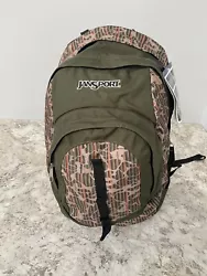 NWT JanSport Big Student Backpack Green CamoCapacity 1950cu in/31.6L Laptop 9 Pockets/compartments , 5 of them zippered...