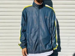 Introducing the Supreme Bonded Mesh Track Jacket Navy SS18 in Size Large. This stylish track jacket is perfect for any...