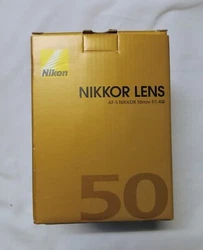 This lens was very lightly used and is in excellent condition. It is a Nikon Nikkor Lens AF-S Nikkor 50mm f/1.4g.