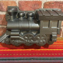 Nordic Ware Locomotive Train Cake Pan Baking Mold Birthday Cake 9 Cups ~ Excellent Rarely Used Clean Condition. Please...
