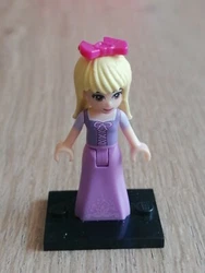 LEGO  personnage figurine - vrai lego Vendu comme sûr les photos de lannonce en ligne sur notre boutique eBay...