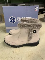 You get a pair of Khombu Boots just like in the picture. They are new. WE ALSO HAVE THESE EXACT BOOTS IN BLACK!