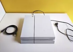 Sony PlayStation 4 500Go Console - Blanche. Avec deux manettes et Saints Row.
