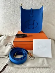 Hermès Evelyne TPM mini Engraved Bleu Royale Shoulder Bag. Fabulous and in excellent exterior condition. This bag is...