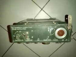 Radio Militaire.  Année 1963 coffret KO 298 A pour alimentation AQ 2 À.