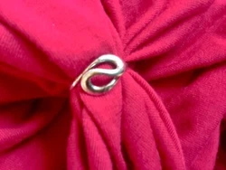 This is authentic TIFFANY&Co. ring! This ring is in size 8 and is beautifully twisted in wave design. Condition is...