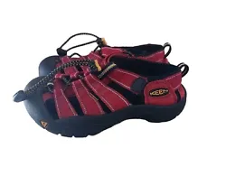 KEEN Newport H2 Waterproof closed toe red shoes Size 13 kids size (length: 8.5