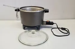 Vintage Dazey 6 Qt Chefs Pot Deep Fryer Slow Cooker Model DCP-6 W/ Basket. Tested and working. Comes with basket lid...