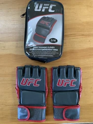 Century UFC MMA Training Gloves S/M Used. Some signs of wear, see pictures