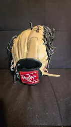 Introducing the Rawlings Gold Glove Elite baseball glove, perfect for infield players. This high-quality glove is made...