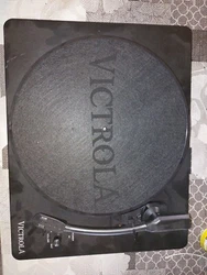 Platine Vinyle Neuf .. Non testé car chargeur anglais  Sans enceintes  Vendu sans emballage car acheter ds une vente...
