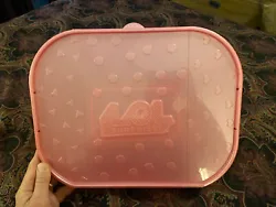 LOL Surprise! Fashion Show On-The-Go Pink Storage Case Only. The case is not connected to the lid they are separate....
