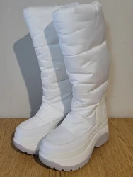 Michael Kors Womens Gamma Snow Boots Nylon Size 5M White. There are a few minor scuffs, nothing major. There is some...