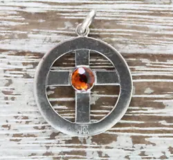 BEAUTIFUL PENDANT, ENGRAVED JE AT THE BOTTOM. I AM NEVER OFFENDED & I LOVE GIVING DEALS!