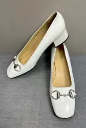 Beautiful GUCCI Horsebit Leather Heel Pumps Shoes Size 8.5 B Made in Italy New without a box and unfortunately there...