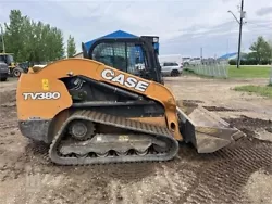 2018 Case TV380 Skid Steer. 84” H.D. Smooth Bucket. Self Level Lift. All Glass – No Cracks or Pits. Interior:...