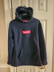 Own this classic Supreme Mens Navy Red Box Logo Hoodie in size S. Made in Canada with premium cotton fabric, this...