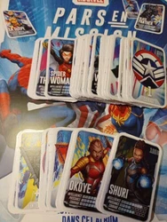 possède les cartes...