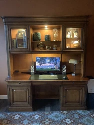STANLEY FURNITURE Computer Credenza Desk w. Lighted Hutch + Drawer. Note: top slide out drawer for computer keyboard...