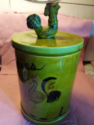 Rooster Cookie Jar Large. Made in California #408. 12 in ht 7 in w. Green w a few additional  colors.  Perfect...
