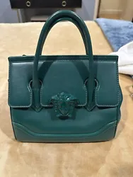 Versace Bag⭐️ Womens⭐️100% Authentic⭐️ Brand New ⭐️.