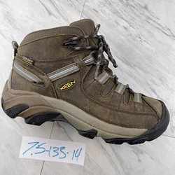 * comes with after market super feet insoles. $55 value alone *Gently used* Good tread * No rips or tears * No crushed...