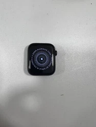 Apple Watch Série 4 40mm pour pièces La montre est bloqué iCloud, pas en mode perdu mais bloqué iCloud. Acheté...