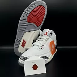 Color :SUMMIT WHITE/ FIRE RED - BLACK. Year of Release :2023. Our products are 100% authentic.