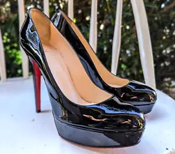 The ultra high stiletto heel adds a touch of glamor and creates a leg-lengthening effect. The upper material is patent...