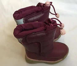 Land’s End Toddler Snow Boots Purple Size 6M. Condition is 