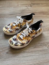 VANS x DISNEY.