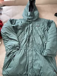 PLEASE SEE PICTURES Vintage Patagonia Jacket Men’s Size XXL Green.
