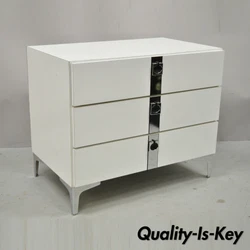Condition : Good pre-owned condition being structurally sound with age appropriate signs of normal use as pictured....