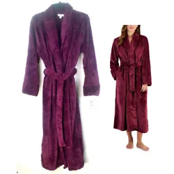 Choose size from the drop down box above. Soft to the touch, this textured robe provides comfort in style. It has a...