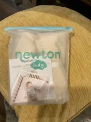 Enhance your babys sleeping experience with these organic cotton crib sheets designed for the standard size Newton...