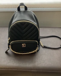 Brand New Sealed Never Opened. Came in with original Victorias Secret shipping bag. I need to put clear tape on bag....