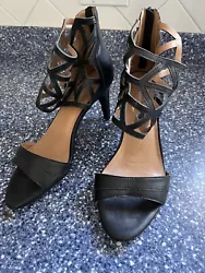 Aerosole Heelrest women black 3” heels. Comfortable and stylish. Black with open toes sandals ,3” heels, zipper...