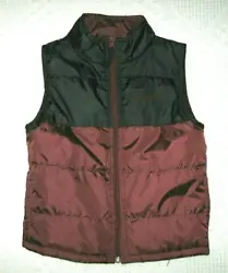 Lightweight, windproof shell fabric has high tear-strength and a durable water repellent finish, and is made of 100%...