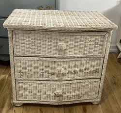VINTAGE 1970’s WHITE WICKER 3 DRAWER DRESSER HENRY LINKS.