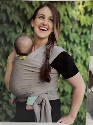 The Boba Wrap Baby Carrier in Gray - Birth to 35lbs - Stretchy Infant Sling. Item is In Preowned/Used Once...