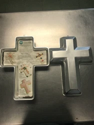 Wilton Cross Cake Pan (Christenings, Communions, Confirmations).