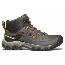 Targhee has been an icon since Keen introduced it in 2005. The Targhee III hiking boot carries over the fit,...